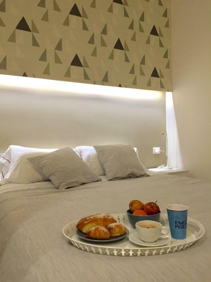 B&B Emme21 Наполи Екстериор снимка